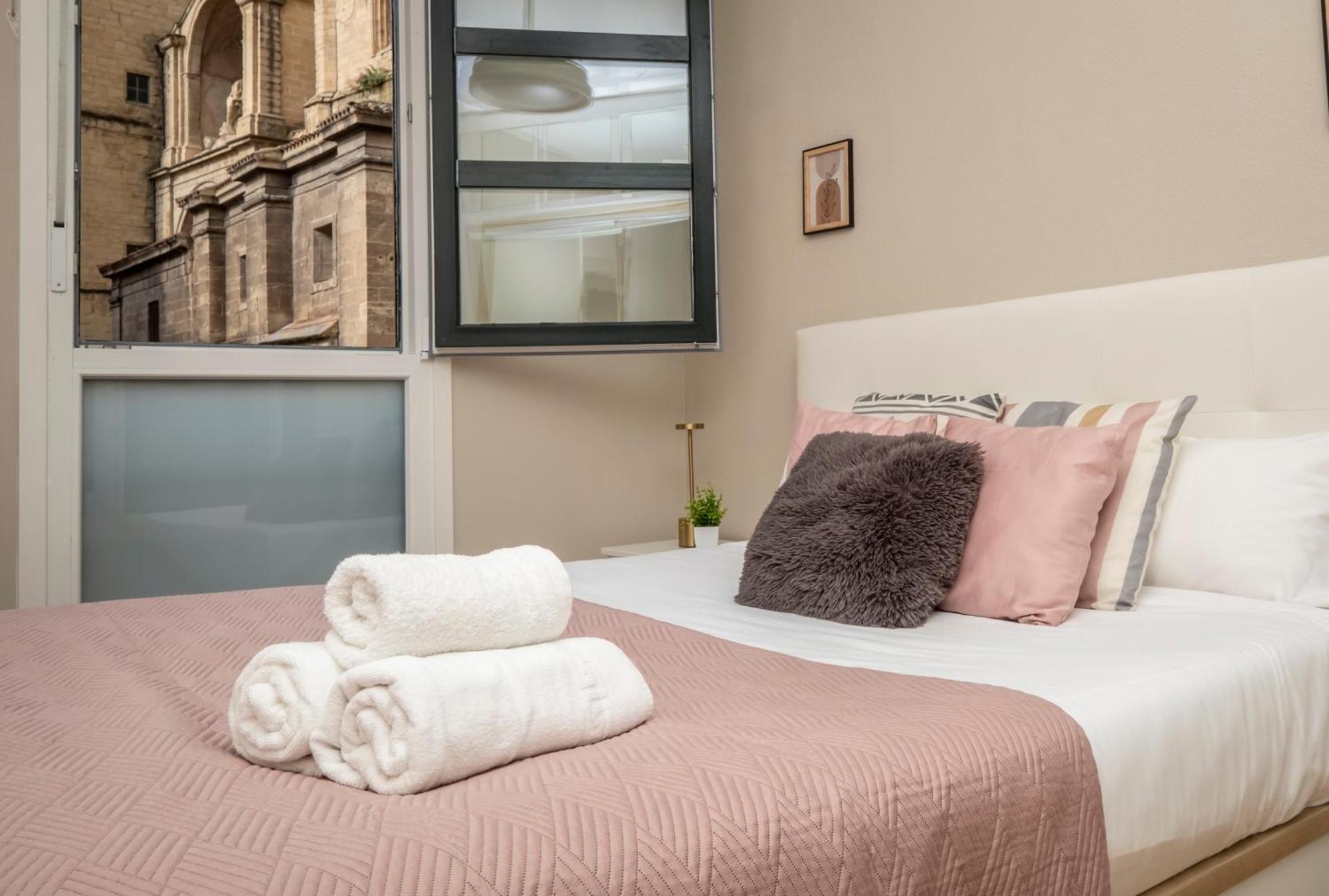 Santiago Tower Aire Ac Casco Antiguo By Apartamentos Логроньйо Екстер'єр фото