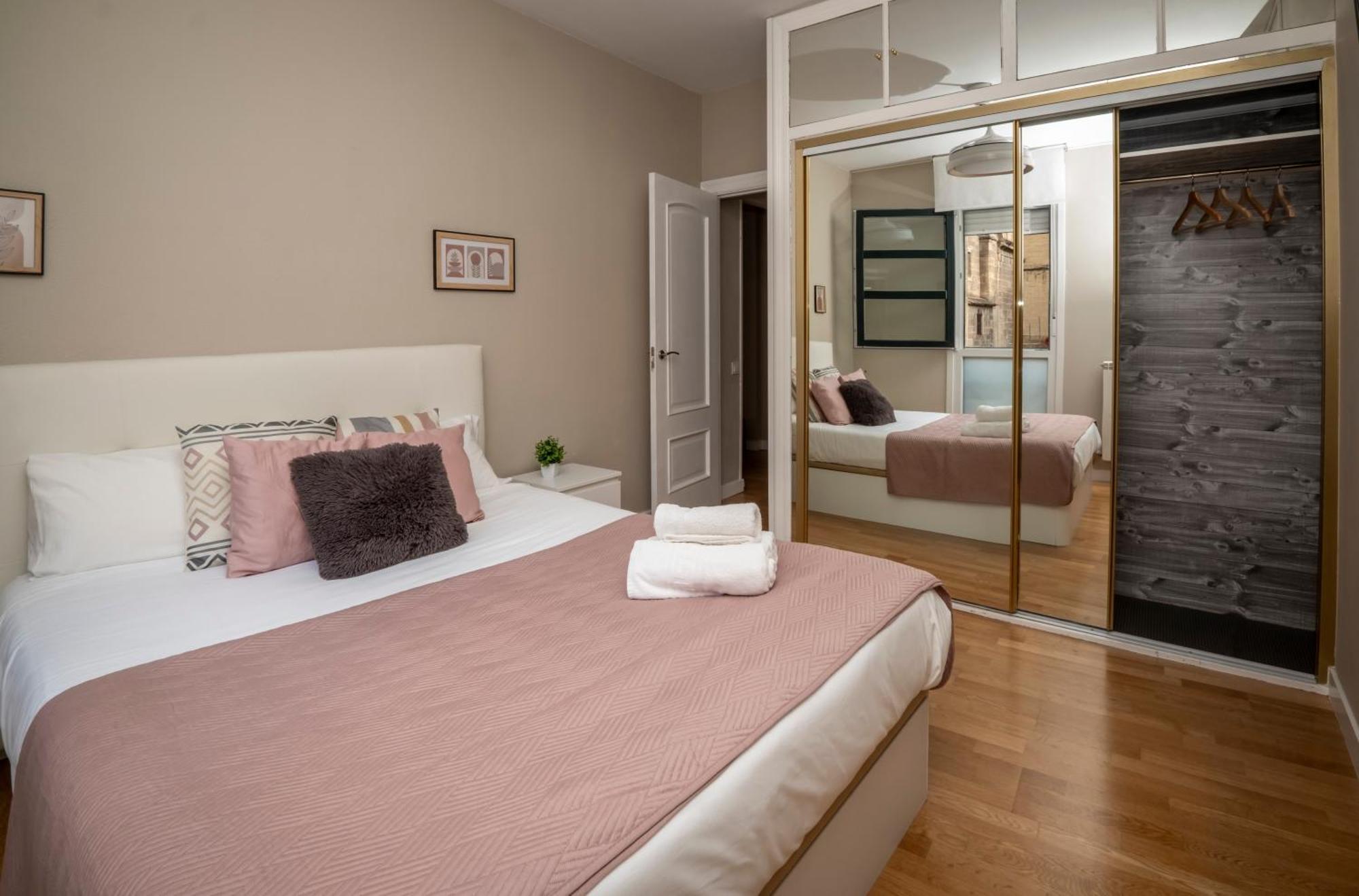 Santiago Tower Aire Ac Casco Antiguo By Apartamentos Логроньйо Екстер'єр фото