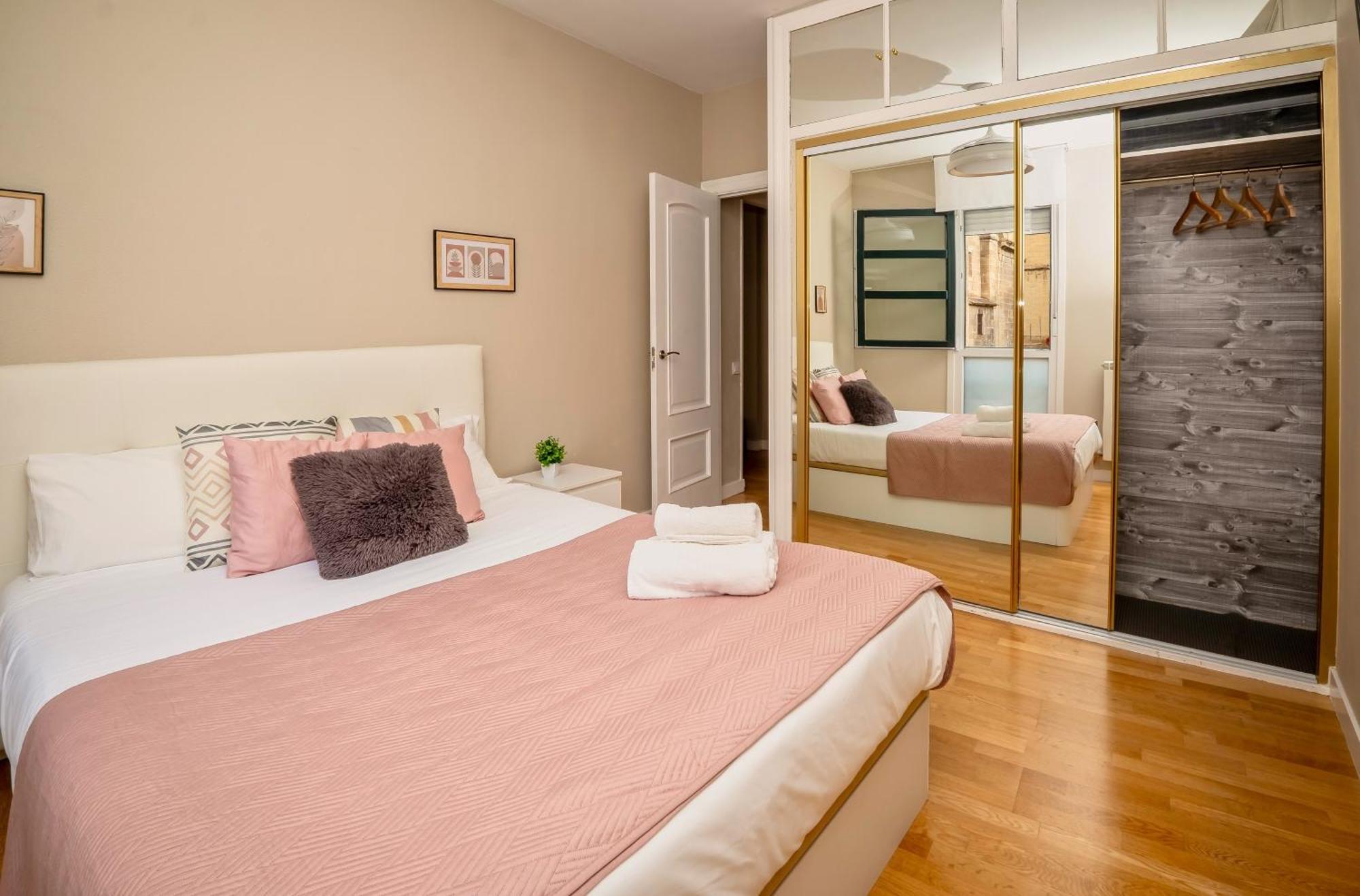 Santiago Tower Aire Ac Casco Antiguo By Apartamentos Логроньйо Екстер'єр фото